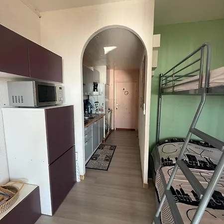 Vue Et Montagne, Plages Et Commerces A Pied Apartment