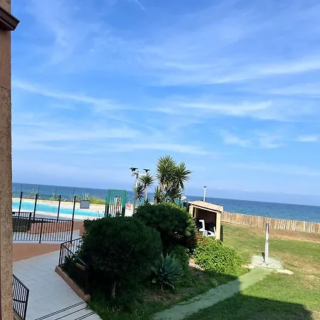 Vue Et Montagne, Plages Et Commerces A Pied